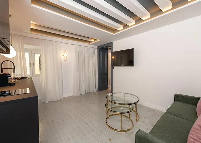 Kantoni Luxury Suites