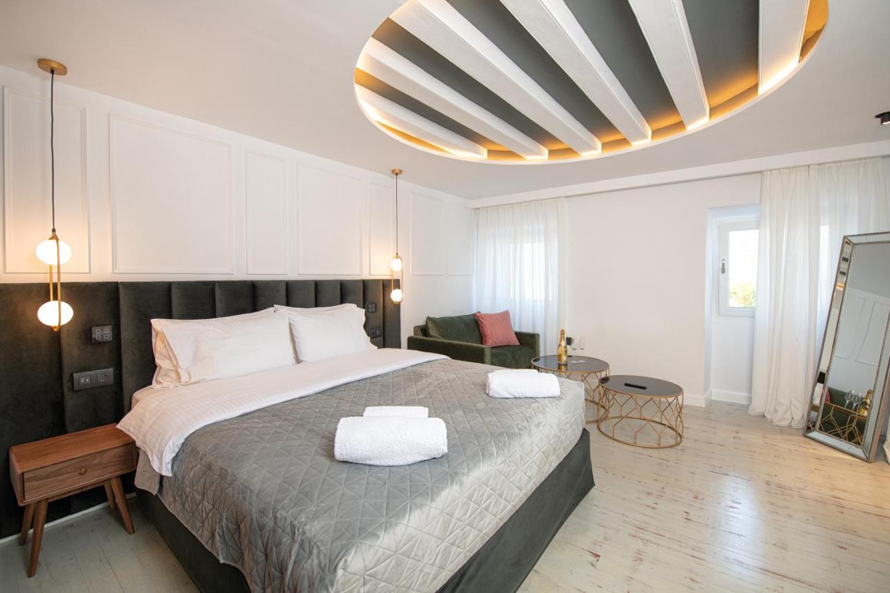 Kantoni Luxury Corfu (city)