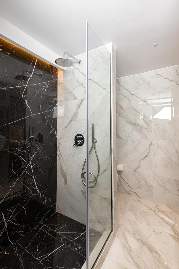 Kantoni Luxury *