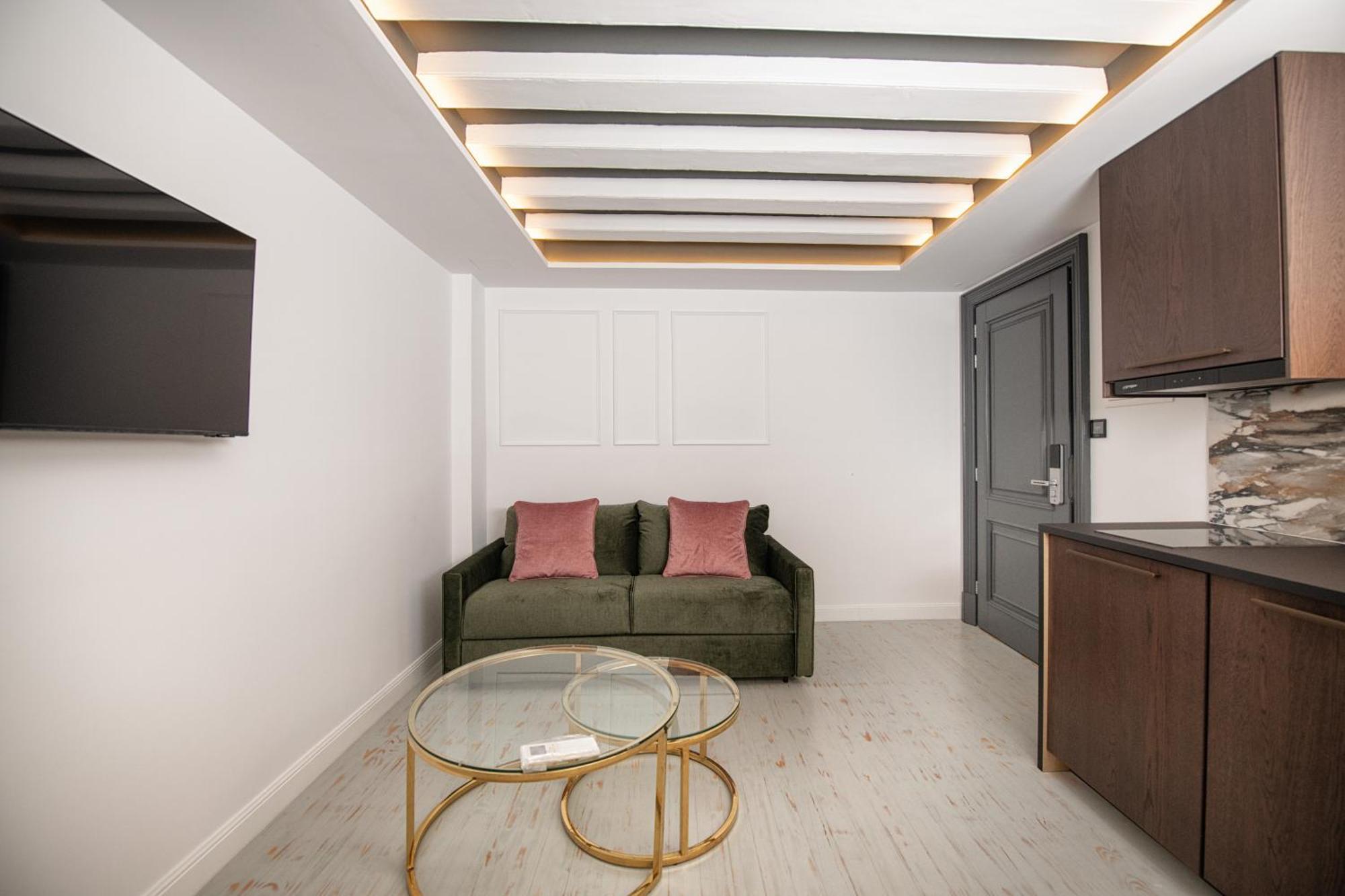 Kantoni Luxury Corfu (city)