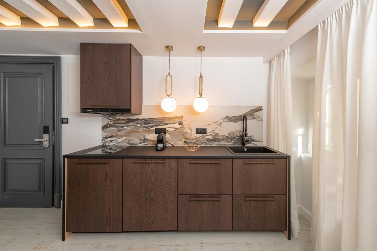 Kantoni Luxury Apartment *